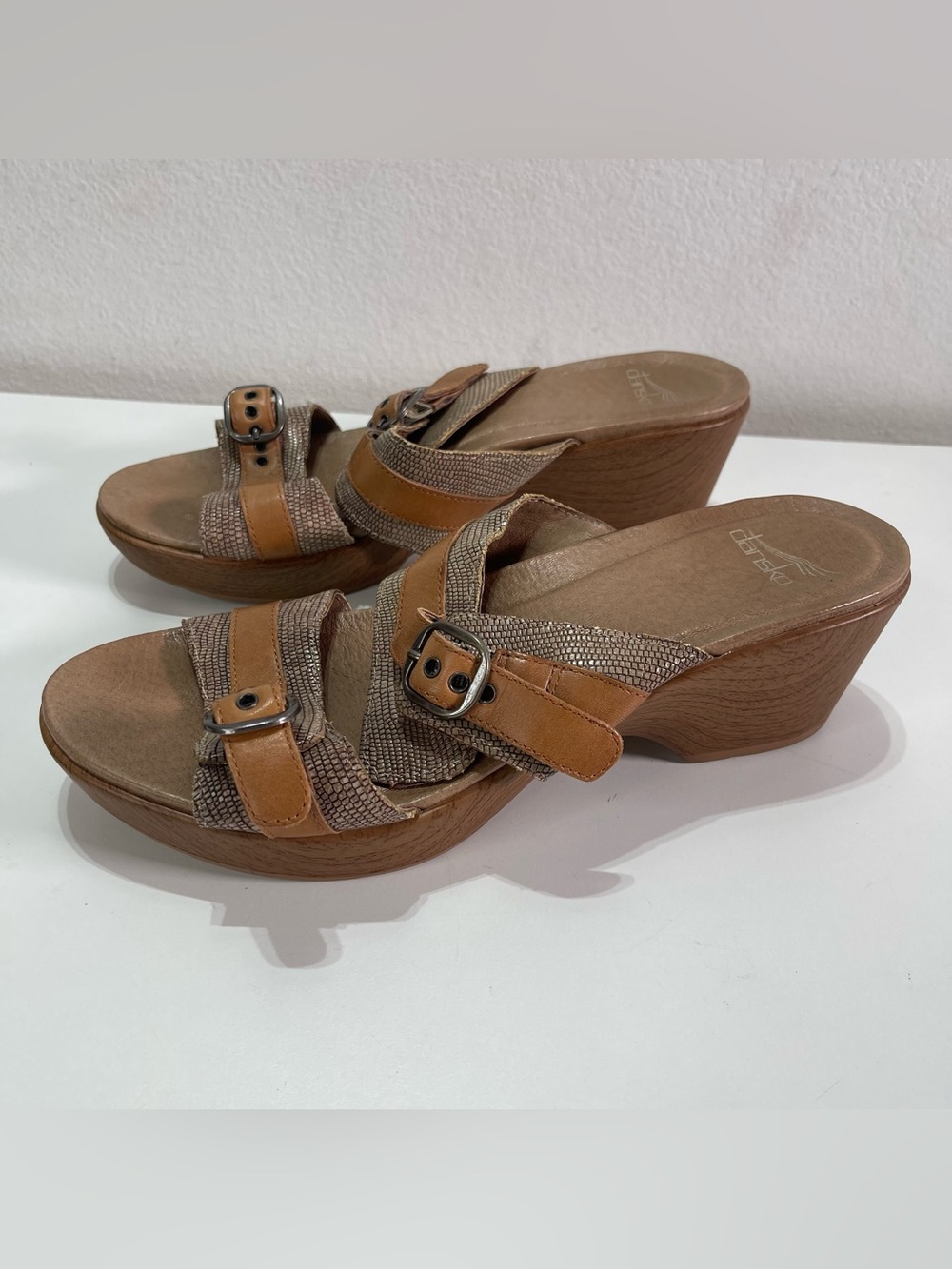 Dansko Sandals Clogs Women’s 9.5 (40) Jessie Sand Lizard Two Strap Buckle Boho